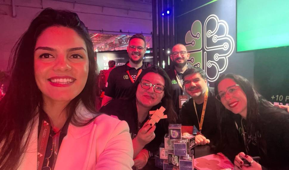 CodeBit apresenta IA e soluções tecnológicas no Adapta Summit 2025