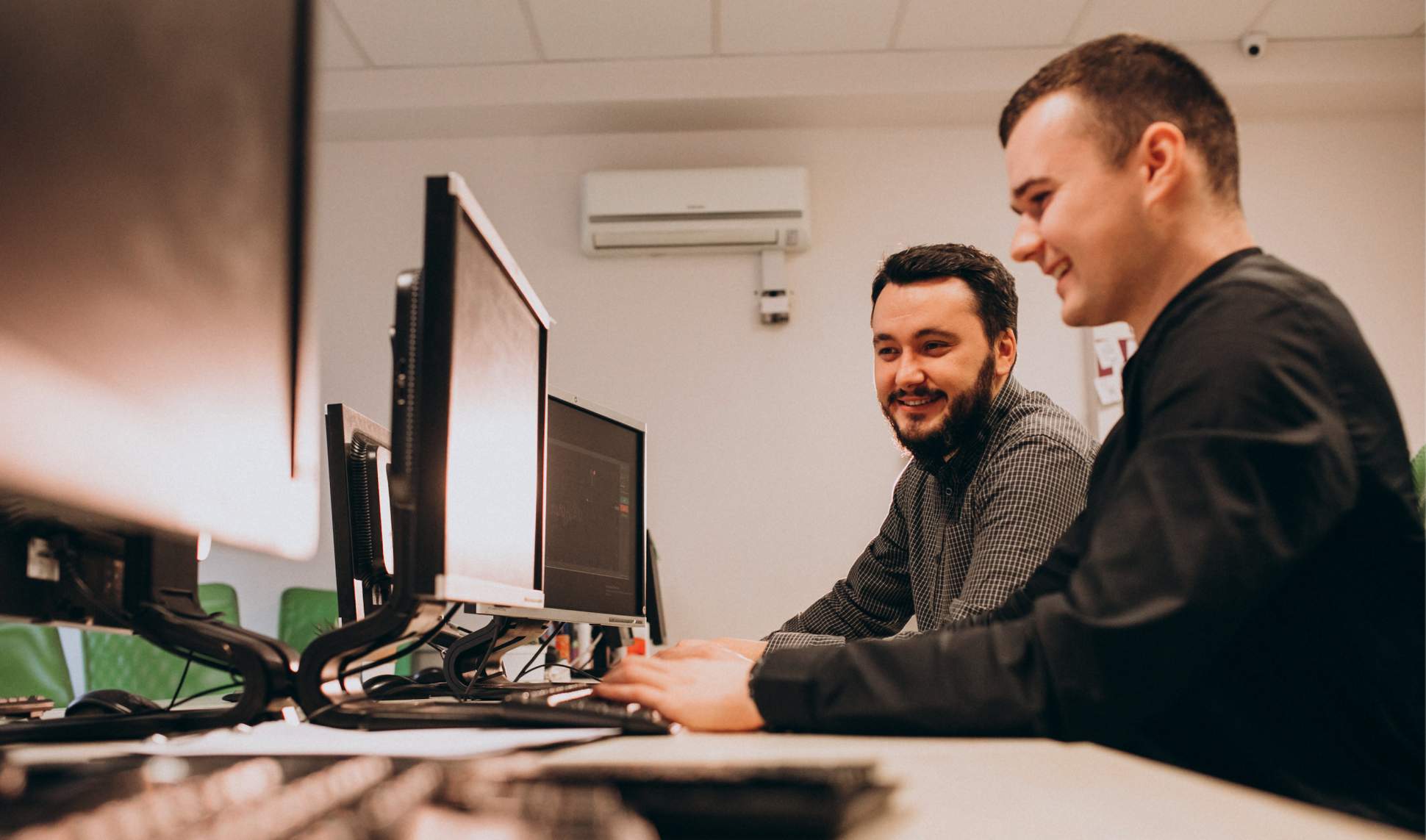 O que é DevOps e quais são as vantagens oferecidas pelo conceito?